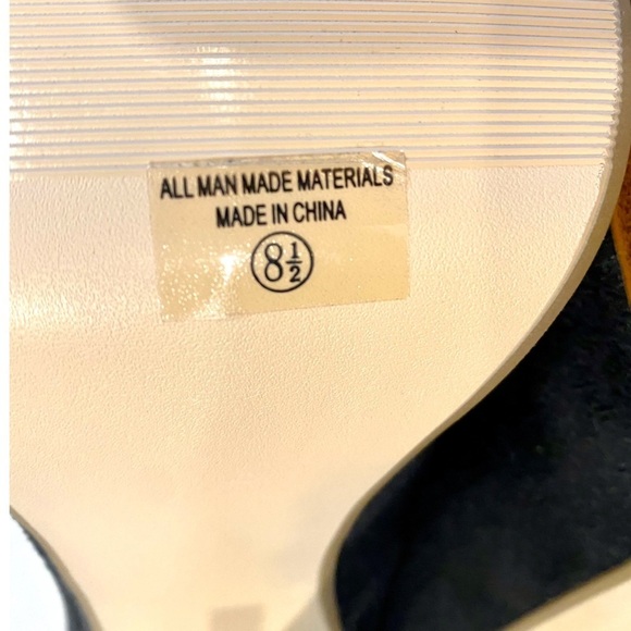 NWOTB - Delicious Sexy Black Suede Platform Pumps Size 8.5 - Picture 7 of 9